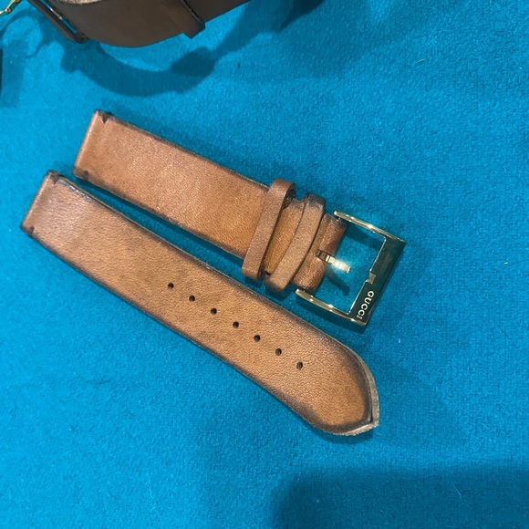 Quartz Gold yellow PVD caseback with Bee Engraving - Picture 12 of 13